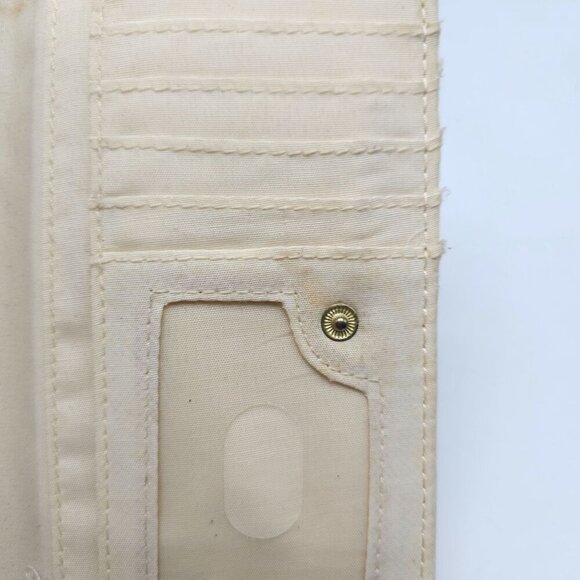 Disney Loungefly Winnie The Pooh Cream Zip Around Wallet With Wrist Strap - Picture 6 of 8